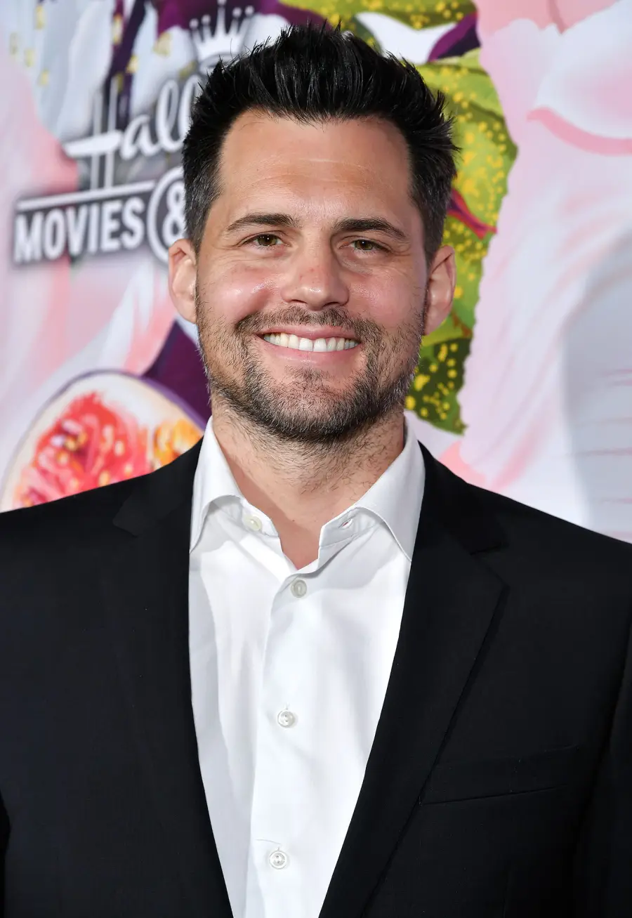 Kristoffer Polaha Double Holiday Hallmark Movies Christmas Gallery