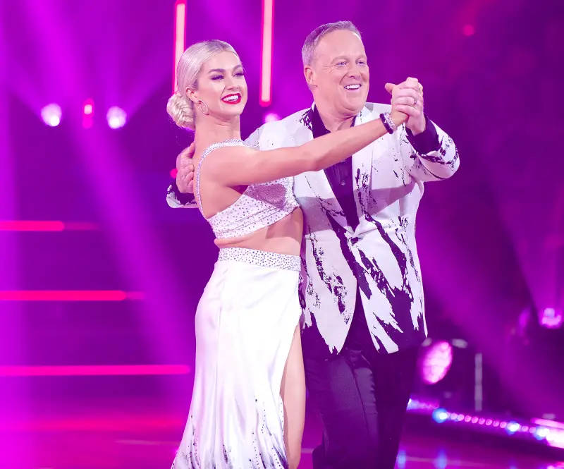 LINDSAY-ARNOLD,-SEAN-SPICER-dancing-with-the-stars