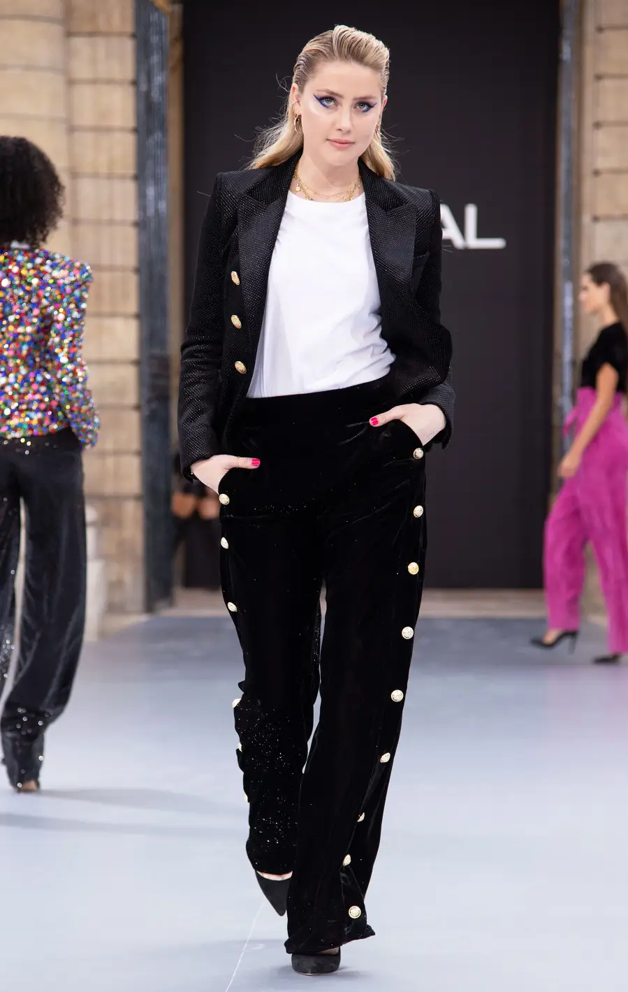 L'Oreal Paris Fashion Show - Amber Heard