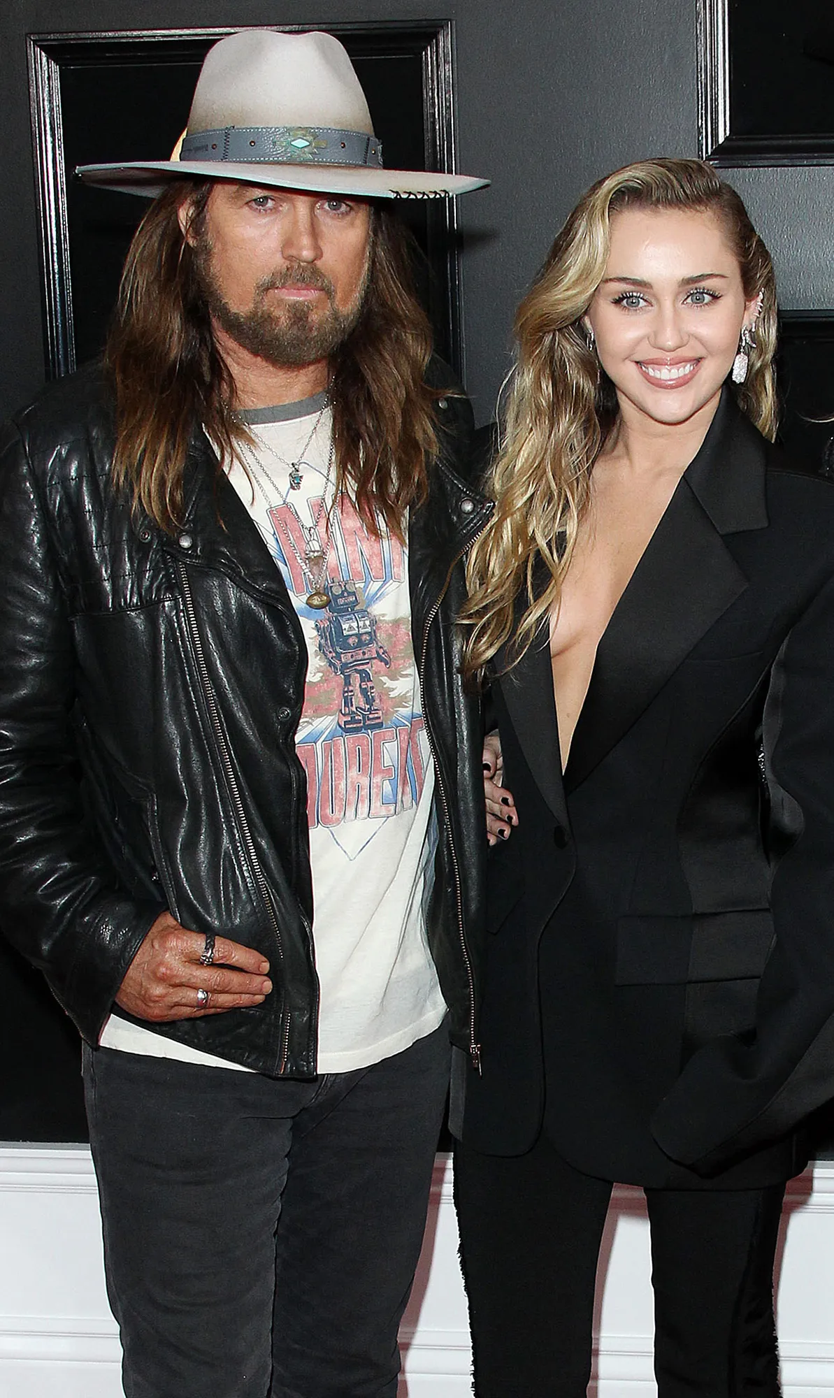Miley Cyrus Trolls Dad Billy Ray Cyrus