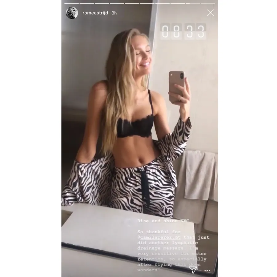 Romee Strijd Shirtless Mirror Selfie