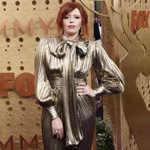 Natasha Lyonne Awkward Clap Emmys 2019