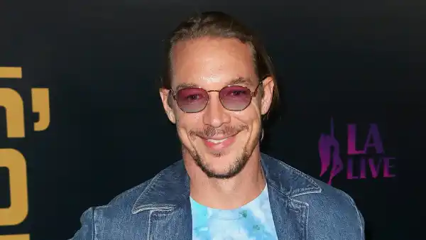 Popeyes Sent Diplo Sold-Out Sandwich Via Private Jet