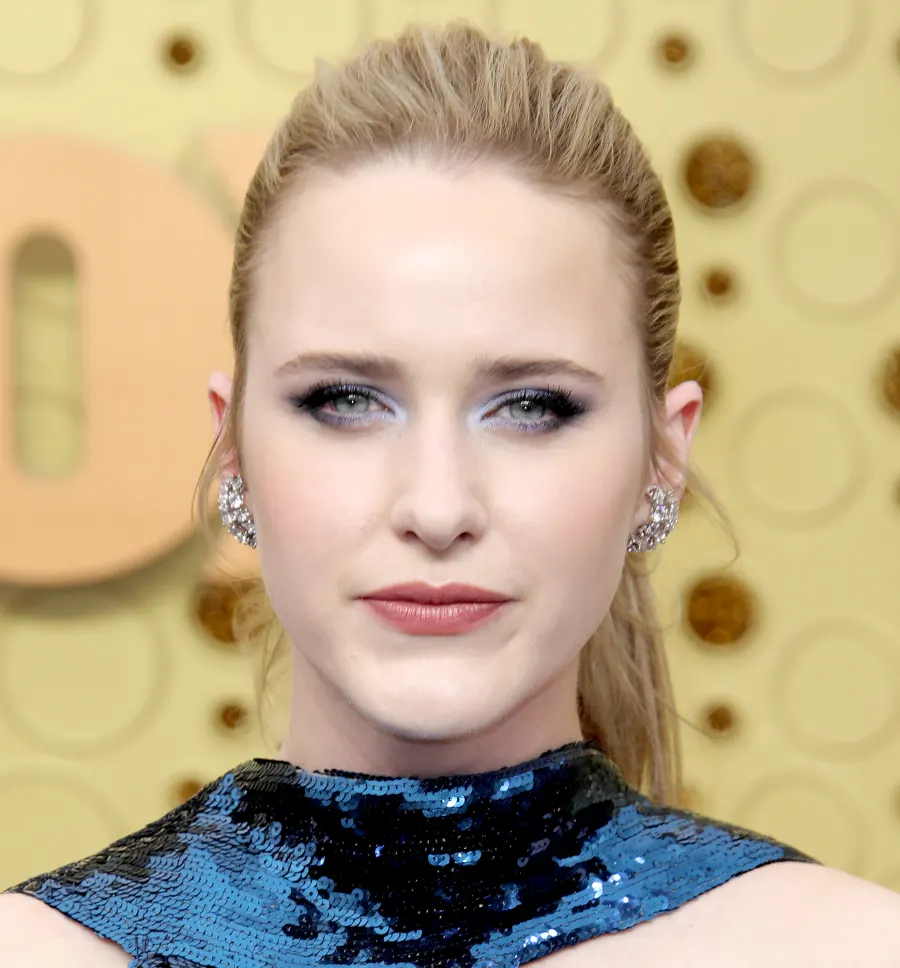 Rachel-Brosnahan-Emmys-2019-beauty