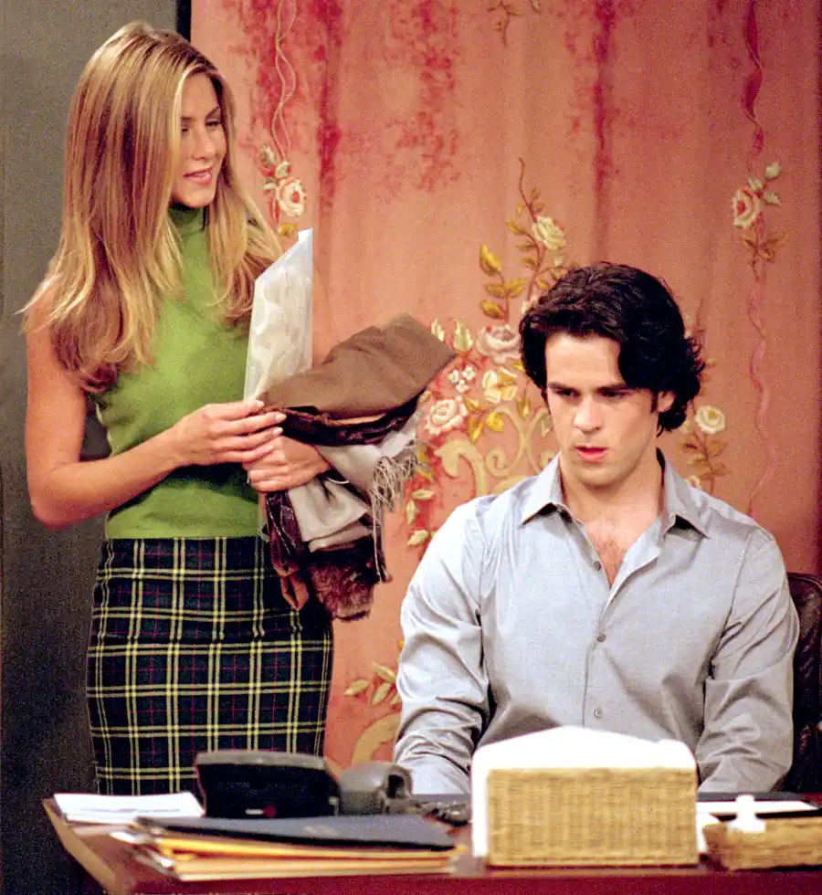 eddie-cahill-jennifer-aniston-friends