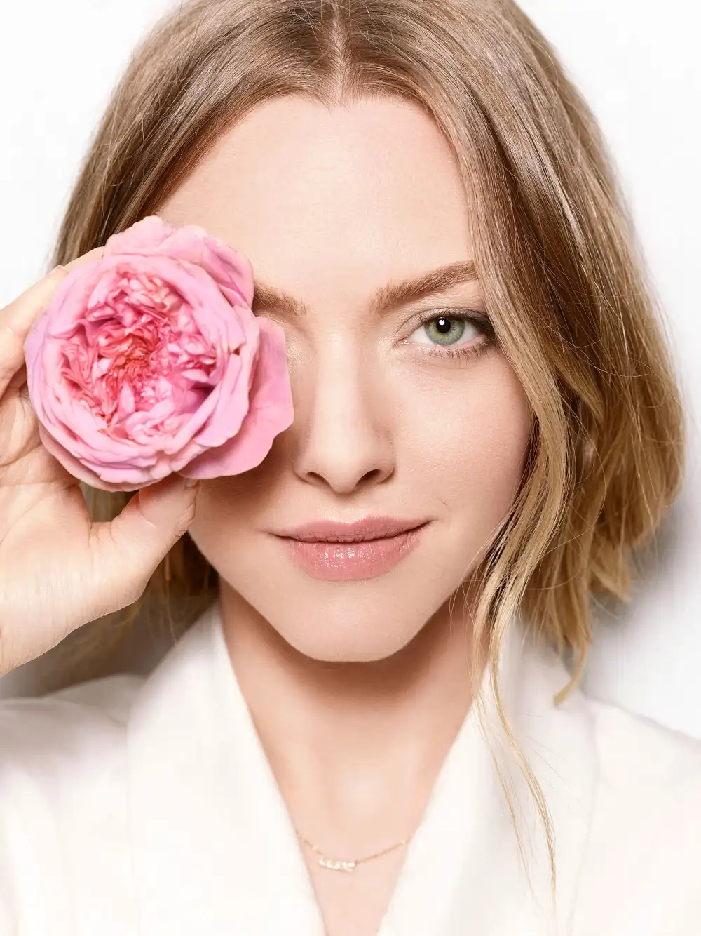 Amanda Seyfried New Face of Lancome