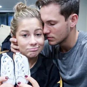 Andrew-East-Shawn-Johnson-Recalls-Miscarriage-p