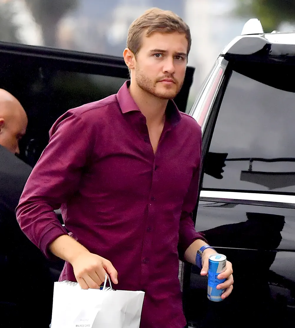 Bachelor-Peter-Weber-Spotted-for-the-First-Time-Since-Facial-Injury