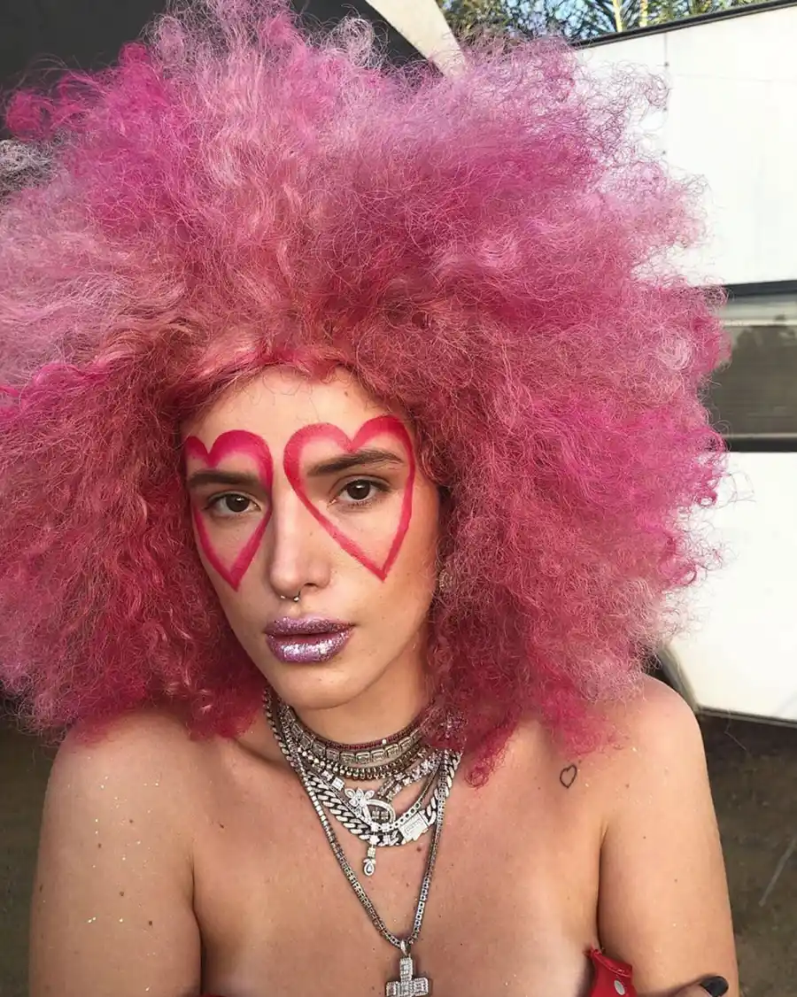 Celeb Halloween Costume Inspo - Bella Thorne