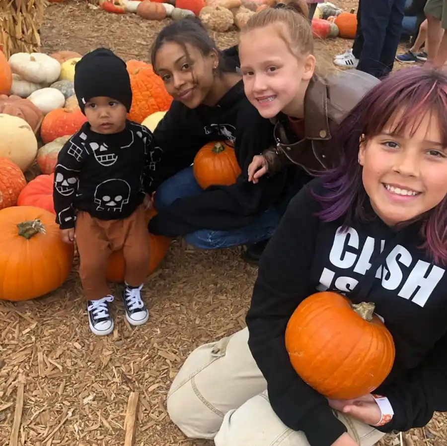 Celebrity Pumpkin Patch Jessica Alba