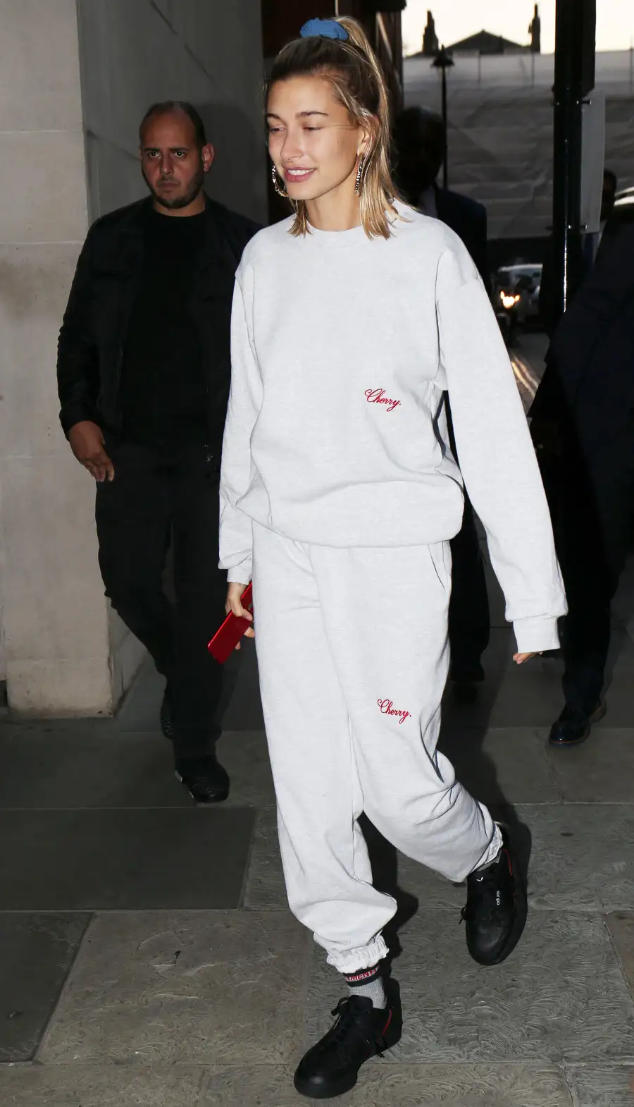 Celebs Wearing Sweats - Hailey Baldwin