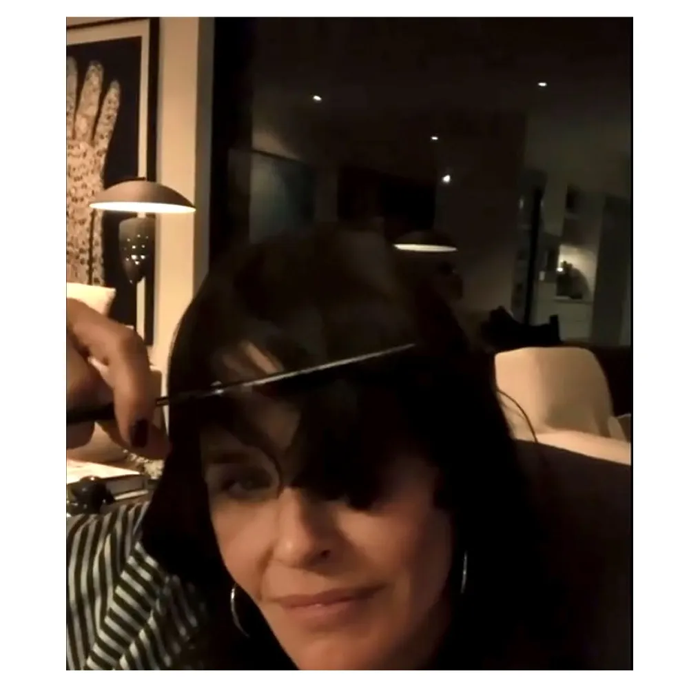 Courteney Cox Cuts Her Bangs Recreate Scream Look Halloween Video