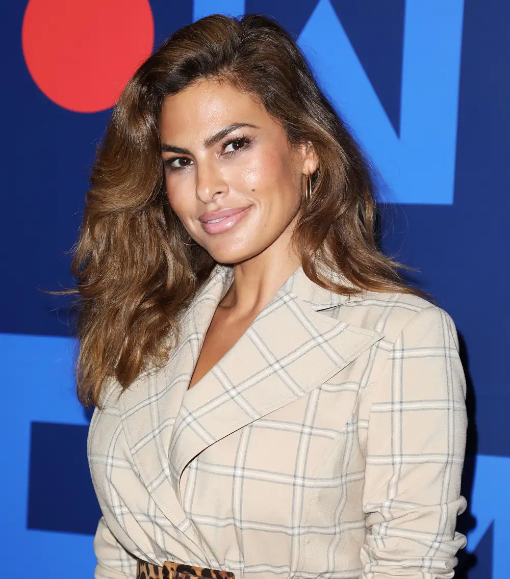 Eva-Mendes-Reveals-Her-Kids-Dressed-as-Dorothy-Again-for-Halloween
