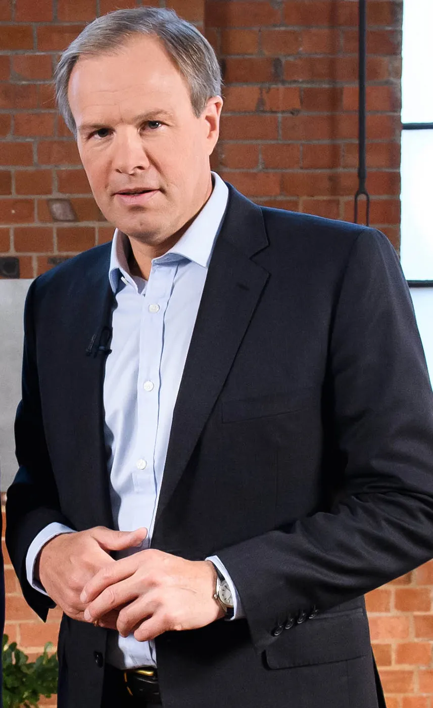 Harry and Meghan Are &lsquo;Bruised and Vulnerable,' Documentary Journalist Tom Bradby Says