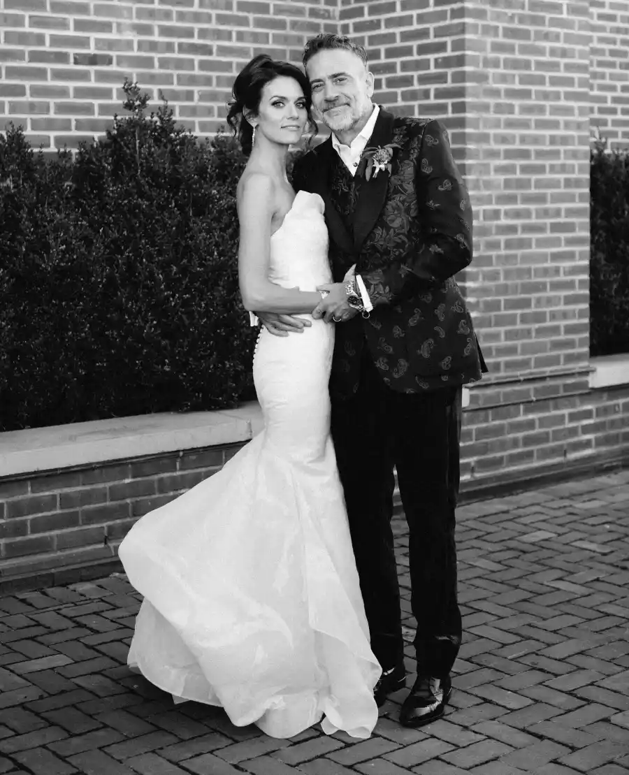 Hilarie-Burton-and-Jeffrey-Dean-Morgan-wedding-photo