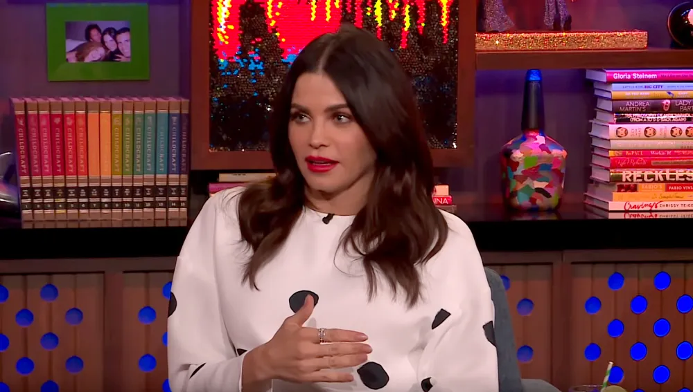 Jenna-Dewan-Critiques-on-Beyoncé&rsquo;s-Original-Strut