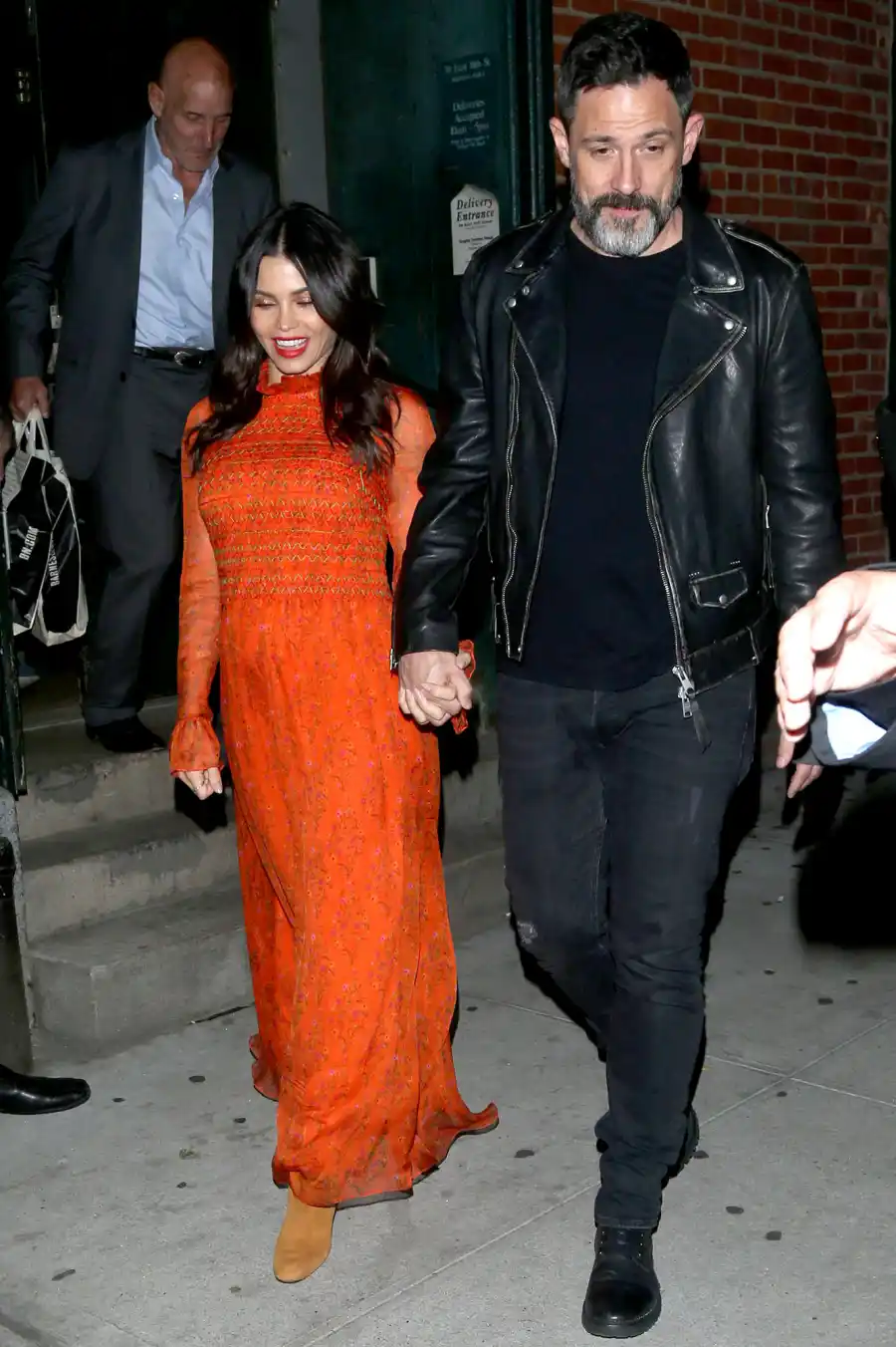 Jenna-Dewan-and-Steve-Kazee-holding-hands-baby-bump