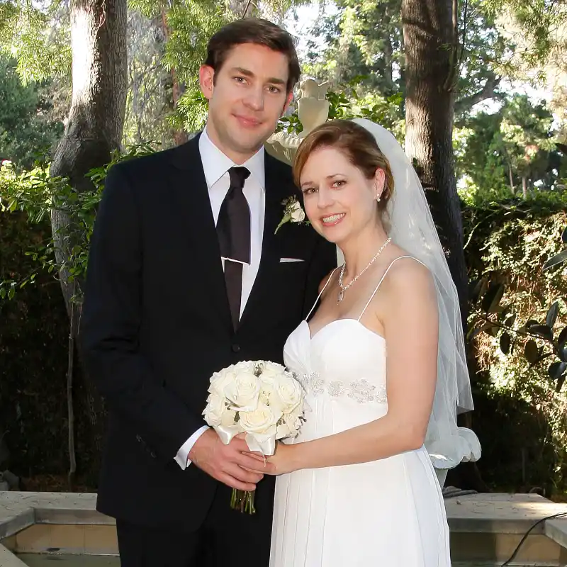 Jenna-Fischer-Responds-to-Chrissy-Teigen-Saying-Pam-and-Jim-Divorced