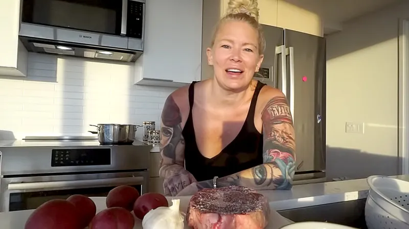 Jenna-Jameson-Shares-Surprising,-Awesome-Tips-for-Cooking-Steaks