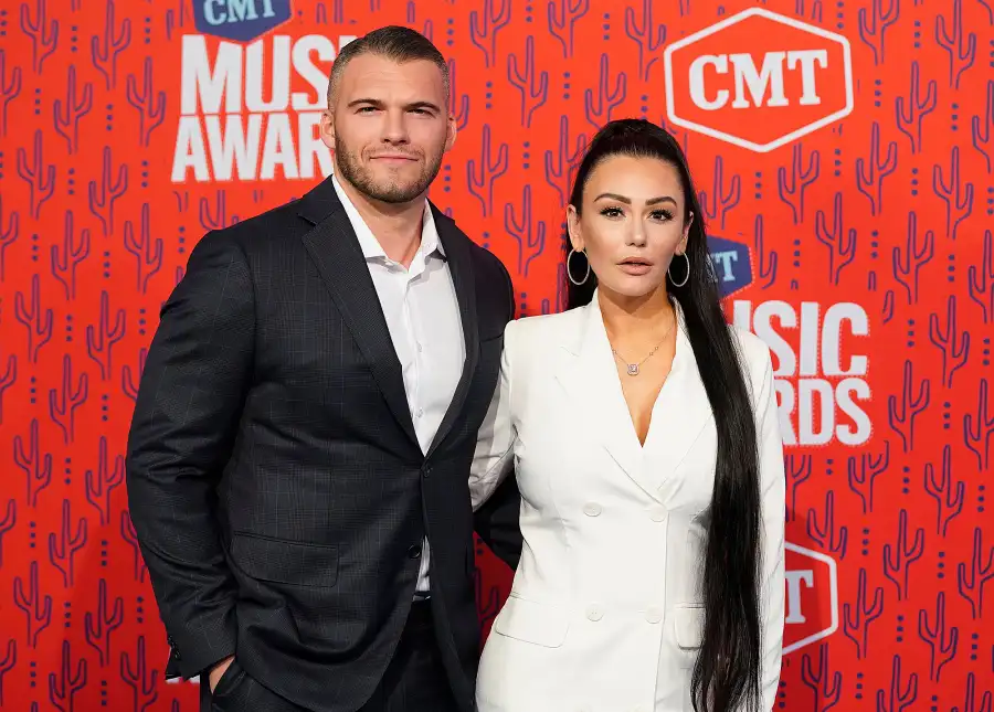 Jenni-‘JWoww’-Farley-and-Zack-Carpinello-timeline