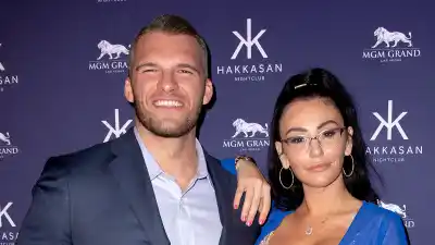 Jenni-‘JWoww’-Farley-and-Zack-Carpinello-timeline