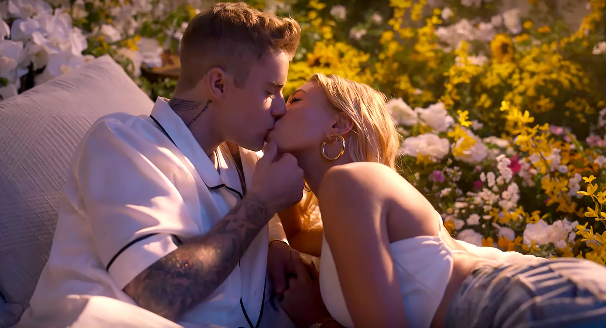 Justin-Bieber-and-Hailey-Baldwin-Costar-in-Music-Video-10,000-Hours-2