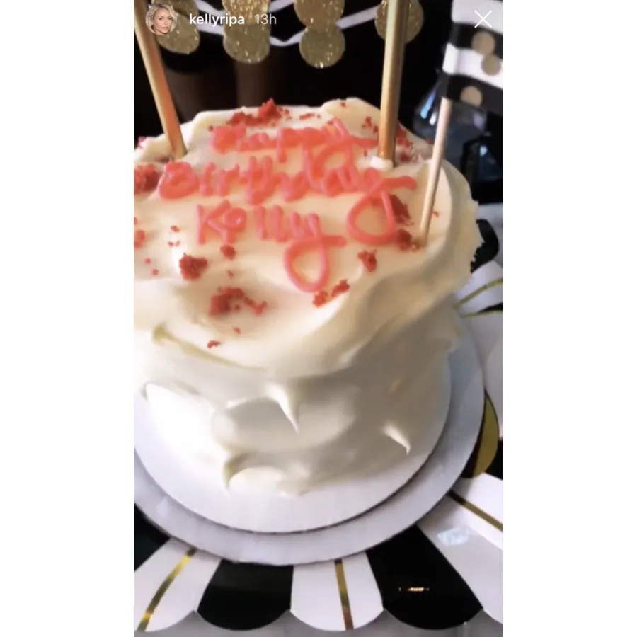 Kelly-Ripa-Cake-and-a-Workout