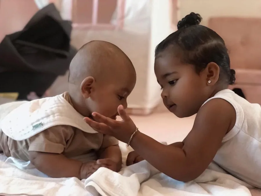 Khloe-Kardashian’s-Daughter-True-Play-With-Kim-Kardashian’s-Son-Psalm