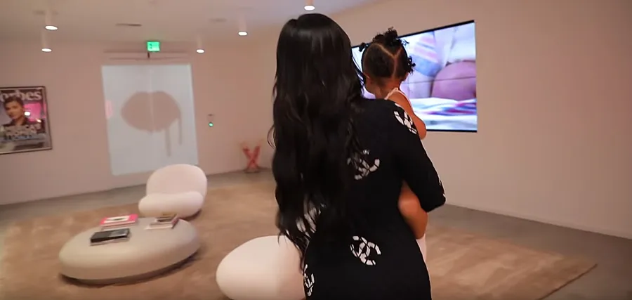 Kylie-Jenner’s-Sweet-Tributes-to-Daughter-Stormi-in-Kylie-Cosmetics-Office