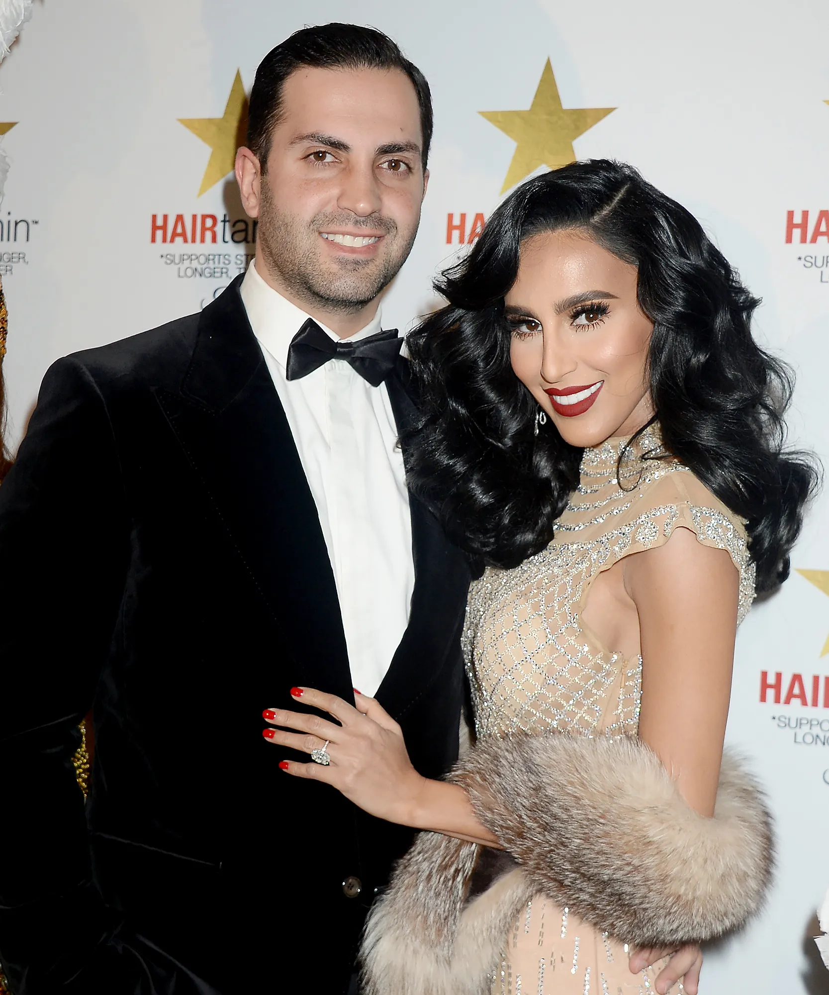 Lilly-Ghalichi-Spotted-Kissing-Estranged-Husband-Dara-Mir