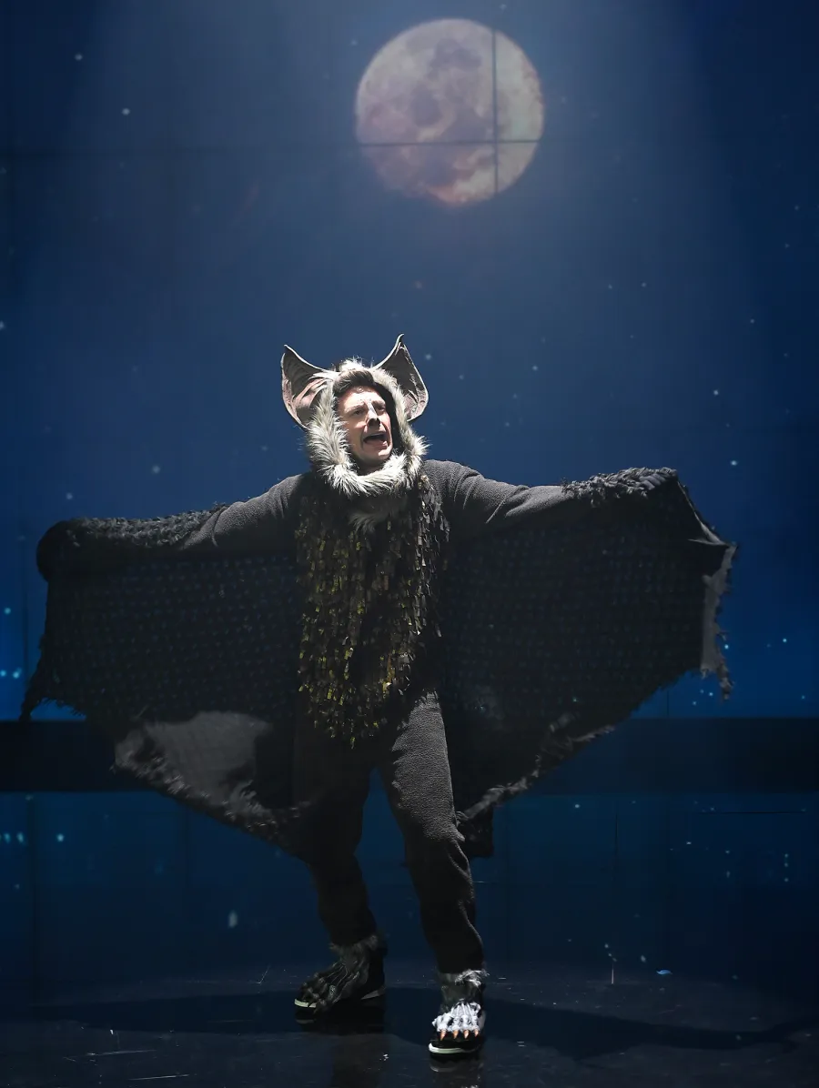 Live-With-kelly-ryan-halloween-2019