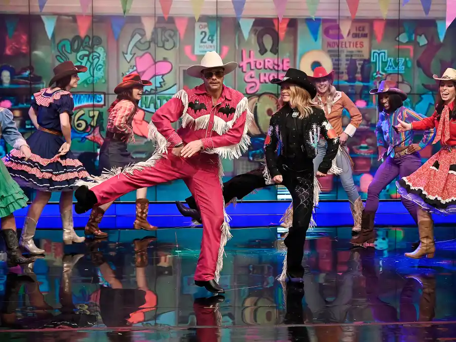 Live-With-kelly-ryan-halloween-2019