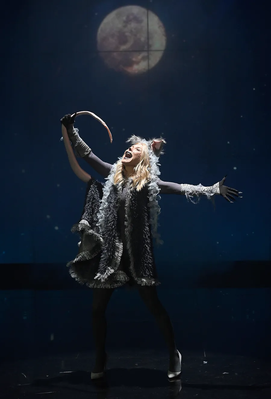 Live-With-kelly-ryan-halloween-2019