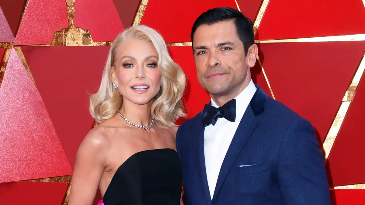Kelly Ripa and Mark Consuelos