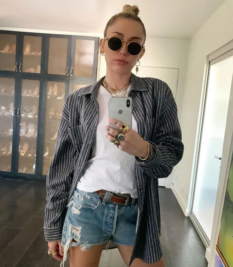 Miley Cyrus Wears Cody Simpson Initials Ring Instagram
