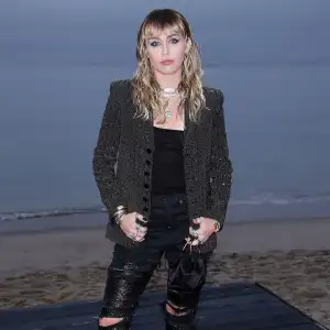 Miley Cyrus Hospitalized After Tonsillitis Diagnosis