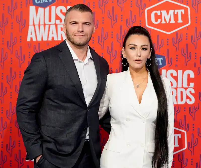 Roger-Mathews-Reacts-to-Jenni-JWoww-Farley-and-Zack-Carpinello