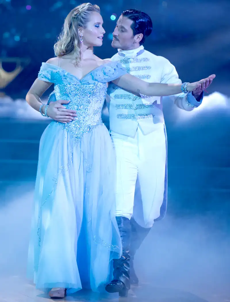 SAILOR-BRINKLEY-COOK,-VAL-CHMERKOVSKIY