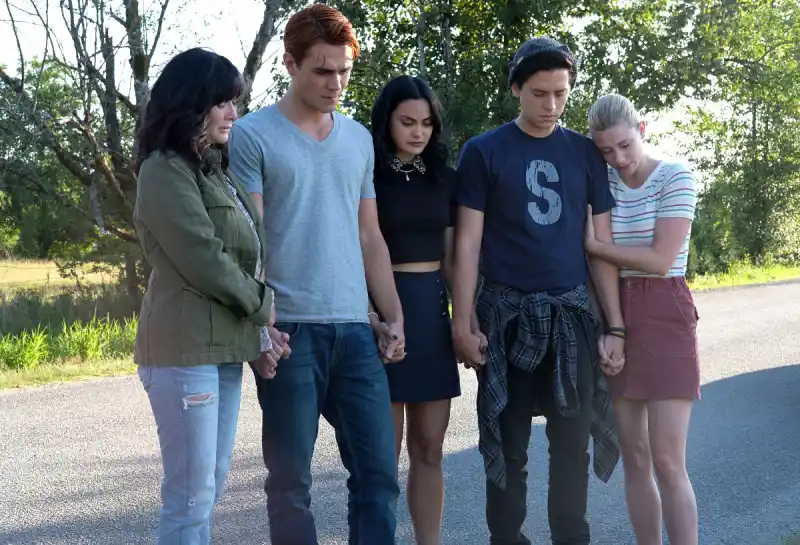 Shannen Doherty, KJ Apa, Camila Mendes, Cole Sprouse and Lili Reinhart-Riverdale-Recap