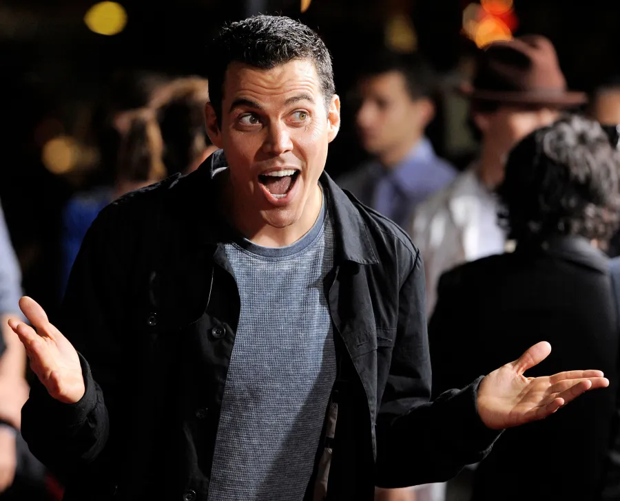 Stars Arrested While Protesting