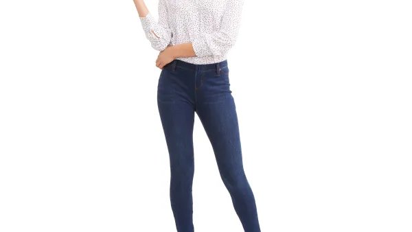 Time and Tru dark blue jegging