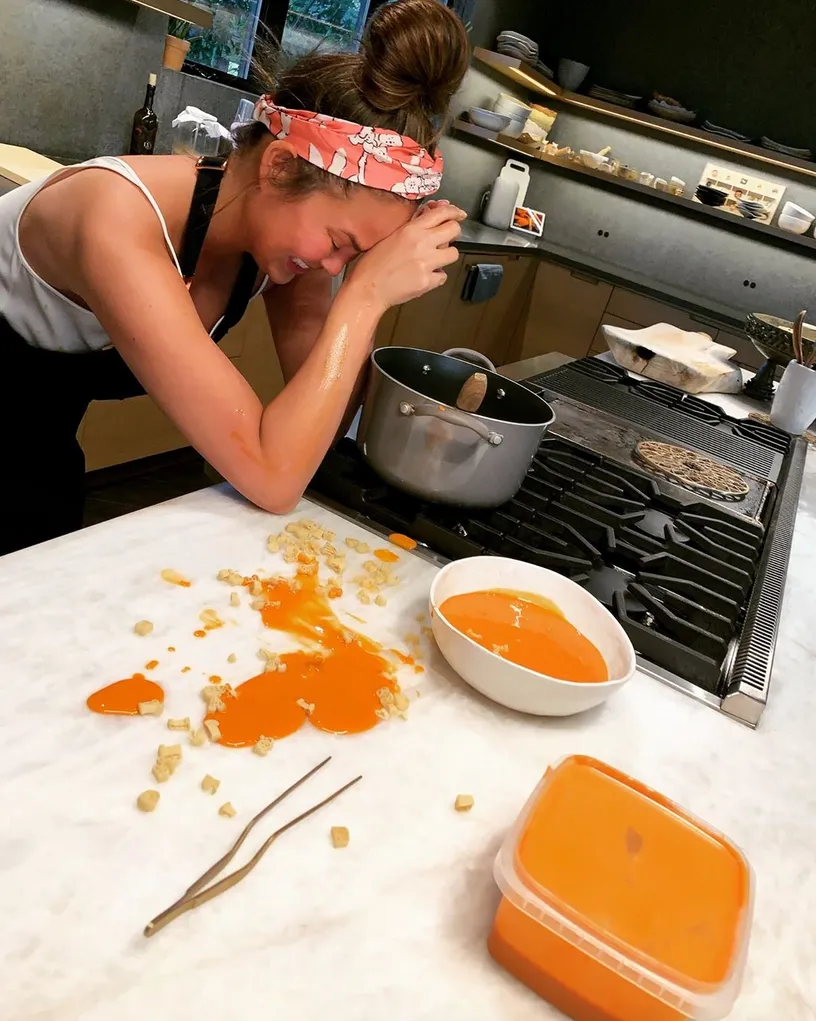 chrissy-teigen-food-fail