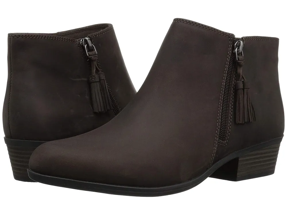 Clarks Addiy Terri boots taupe