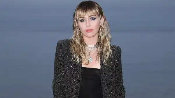 Miley Cyrus Announces She's Recording New Music After Kaitlynn Carter Split