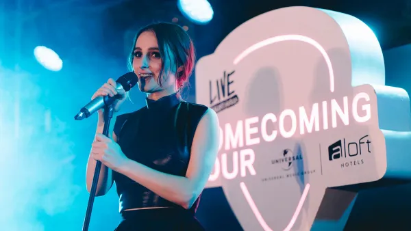 BANKS performs in Los Angeles