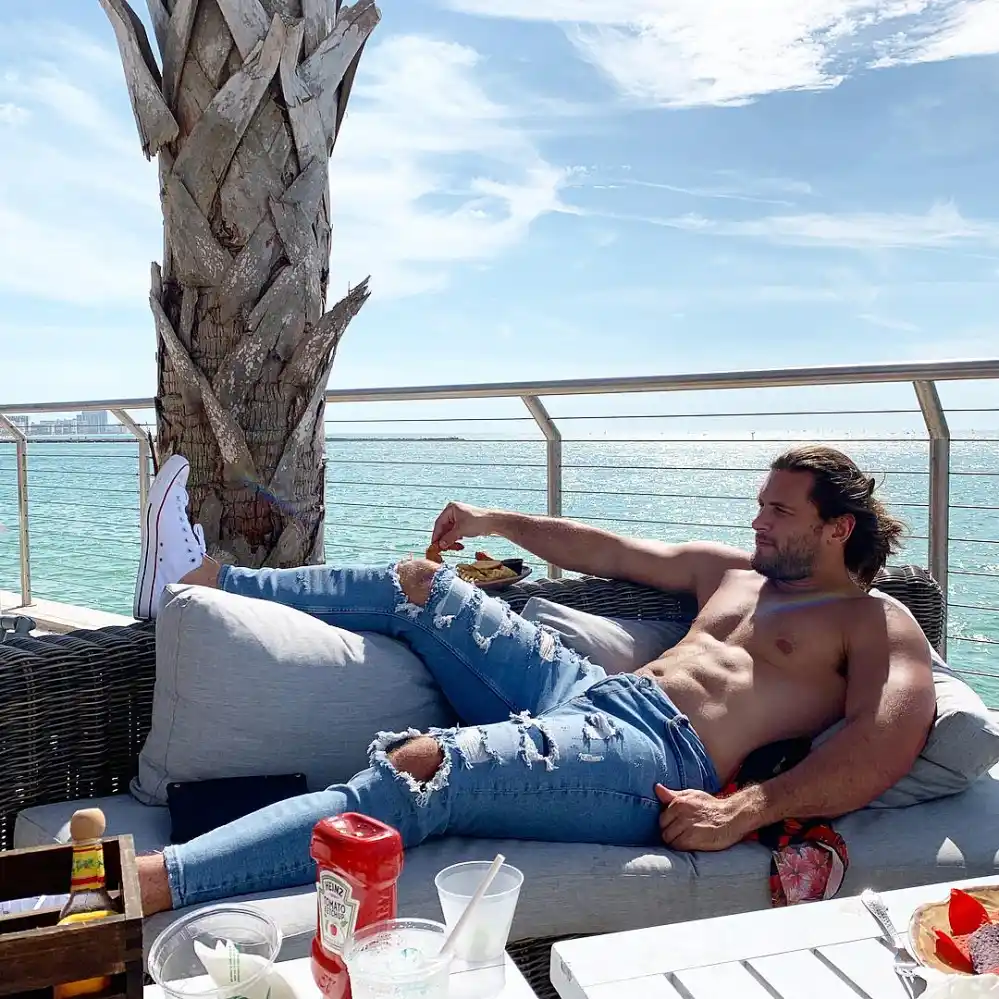 Brock Davies Instagram Shirtless Abs