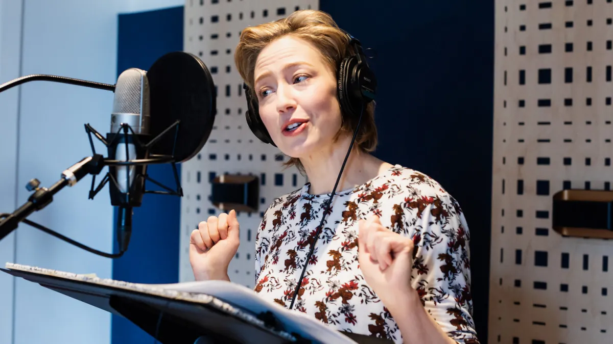 Carrie Coon Mother Hacker