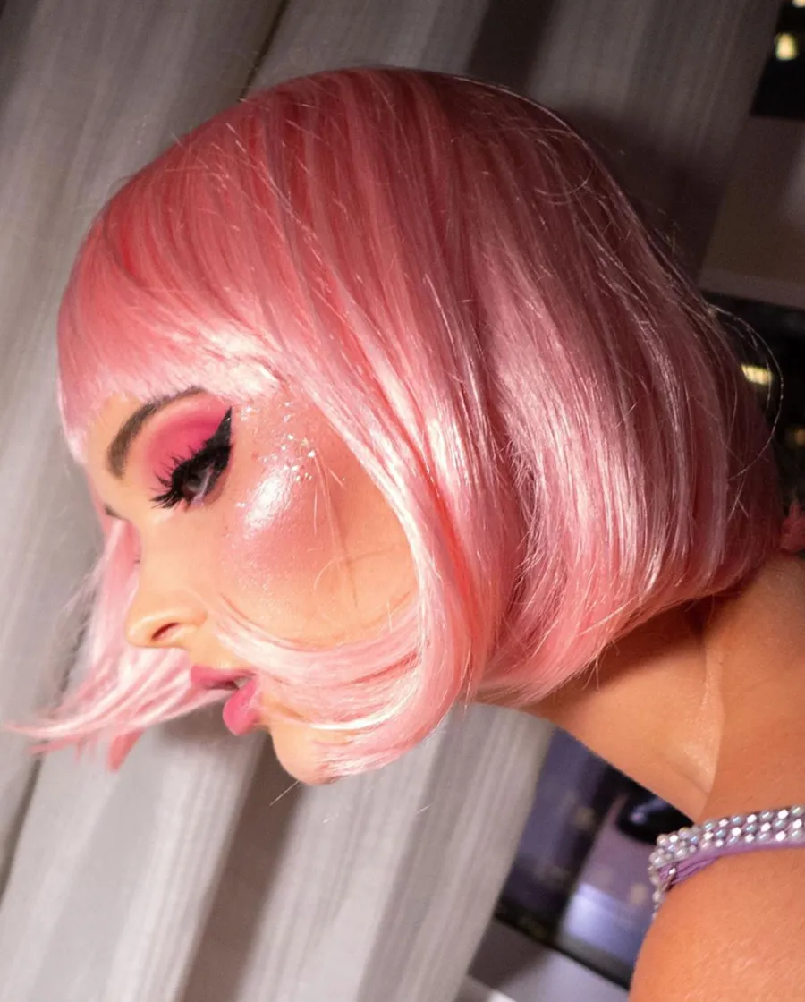 Celebs Halloween Makeup - Elsa Hosk