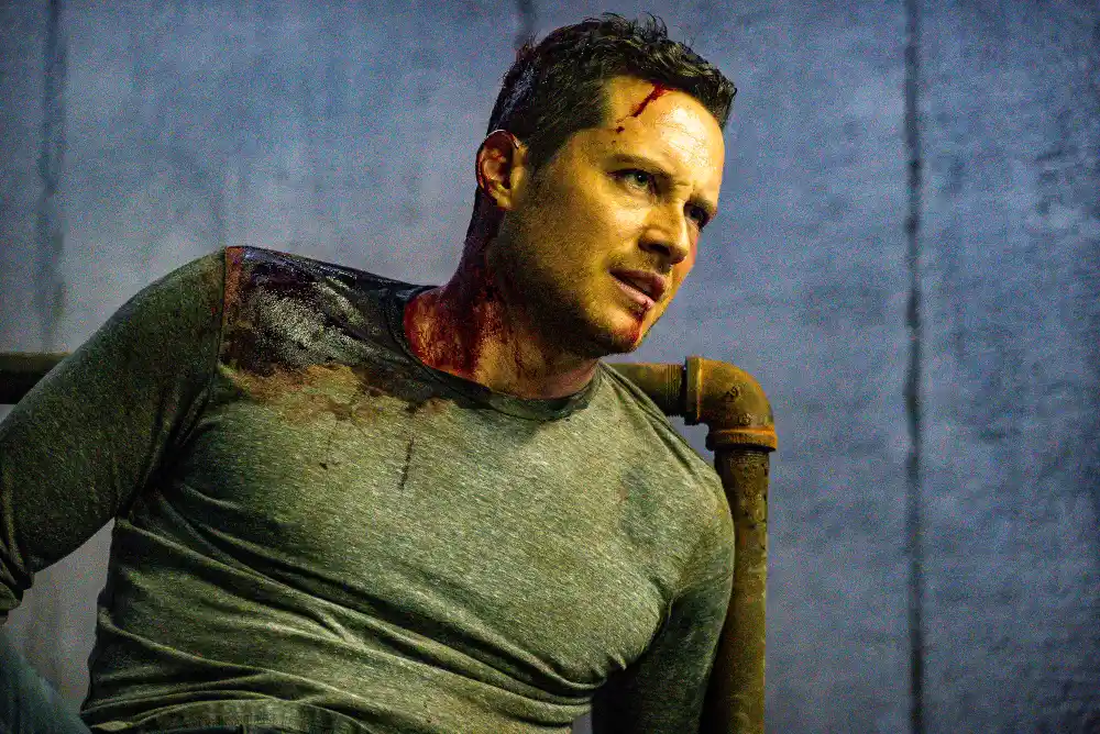 'Chicago P.D.' Showrunner Called Jesse Lee Soffer to Warn Him Before Delivering Falling Finale Script