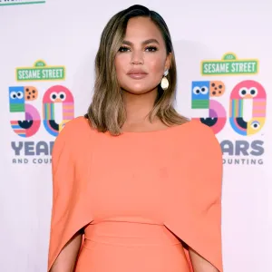 Chrissy Teigen’s Cravings Website Crashes Just After Launch